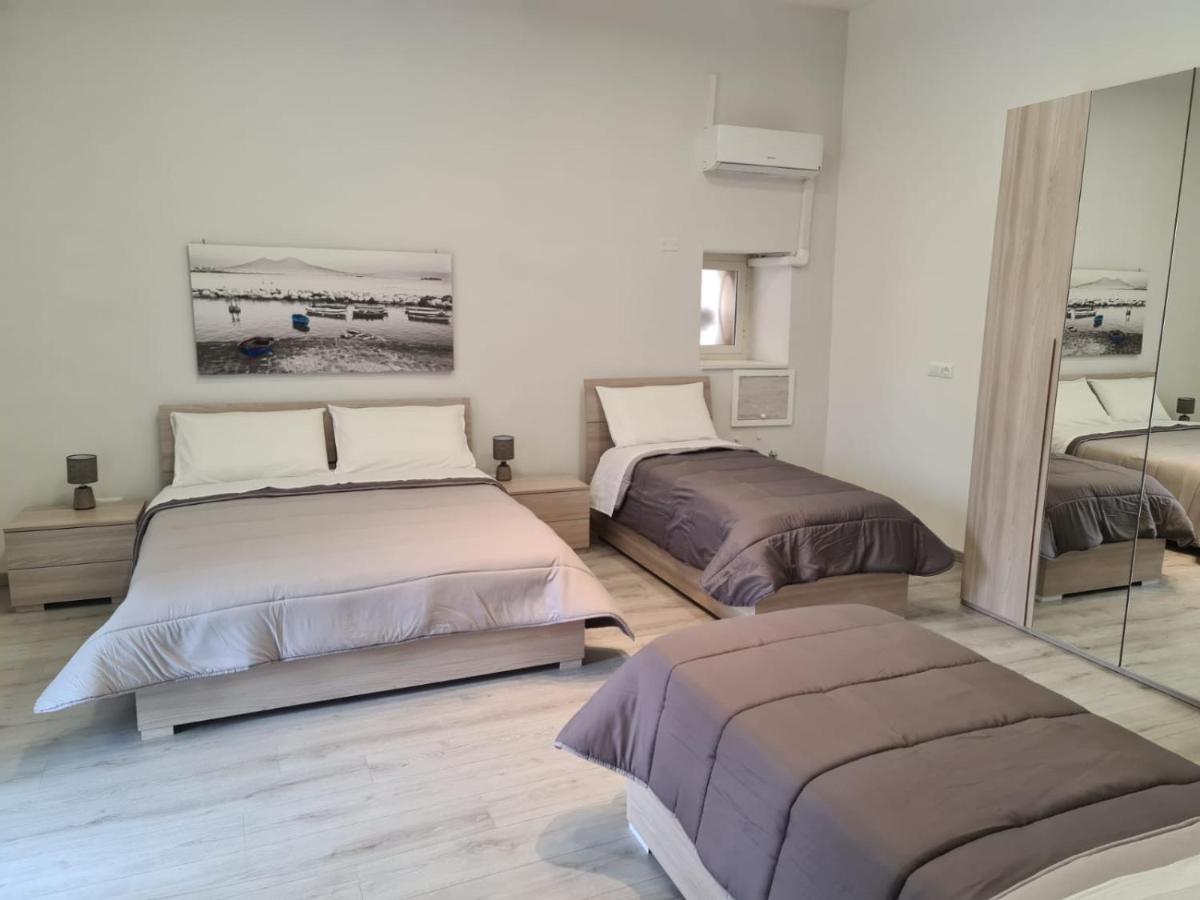 Vanzi Rooms Naples Extérieur photo